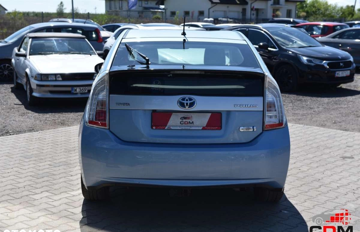 Toyota Prius cena 55900 przebieg: 219501, rok produkcji 2013 z Góra małe 436